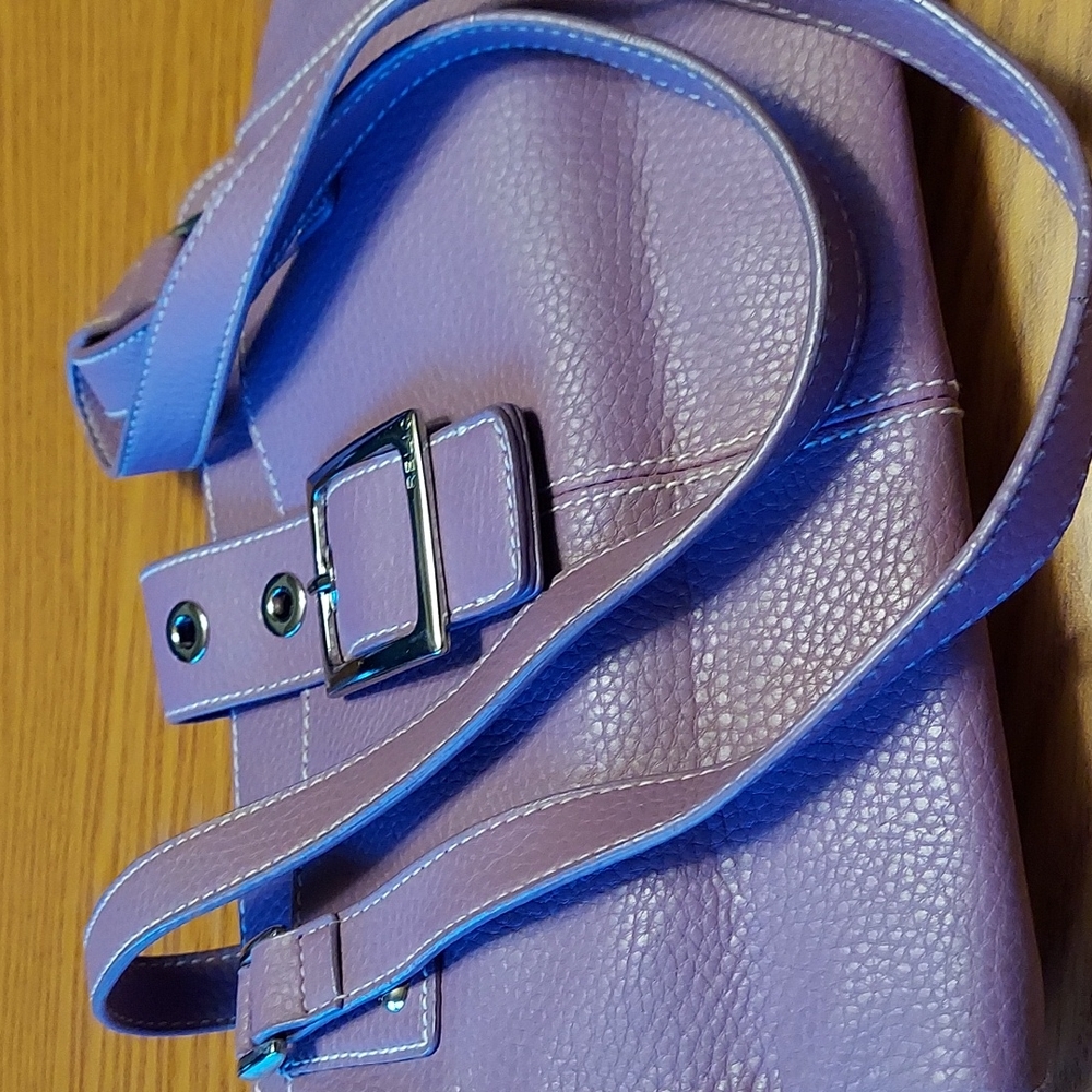 Relic Lavender Purse with Plenty of Pockets & Inserts/GC/Light Wear.